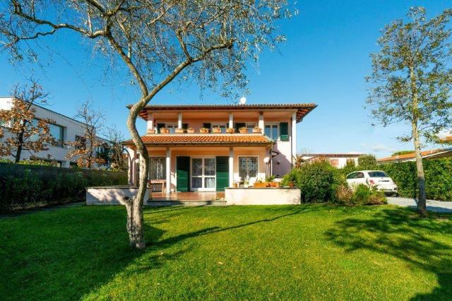 Villa in Via Trento 121a, Forte dei Marmi - Foto 1