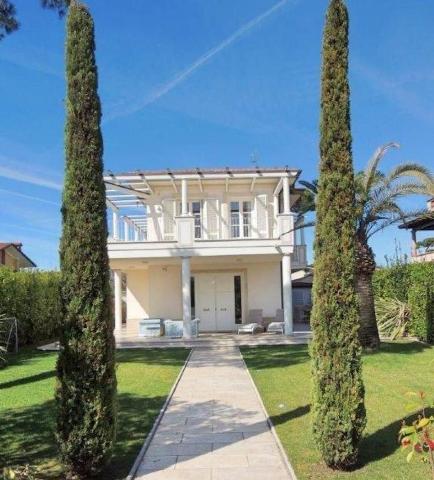 Villa in Via Scassi Carli, Forte dei Marmi - Foto 1