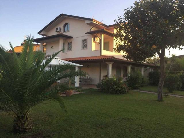 Villa in Via Francesco Carrara, Forte dei Marmi - Foto 1