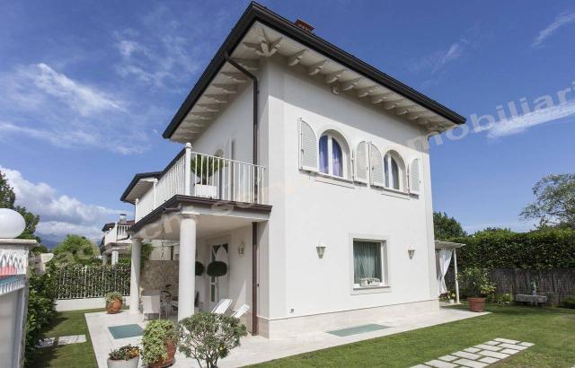 Villa in Via Salvador Allende 48, Forte dei Marmi - Foto 1