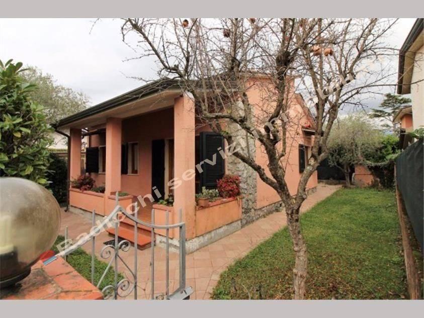 Villa in vendita a Forte Dei Marmi
