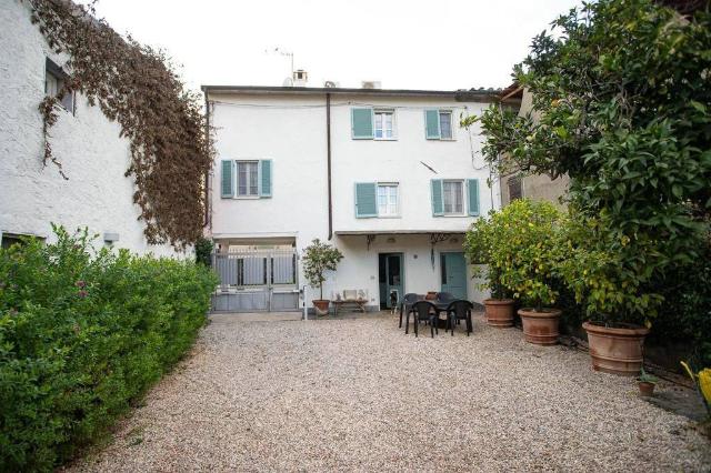 Terraced house in Via Olmi, Seravezza - Photo 1