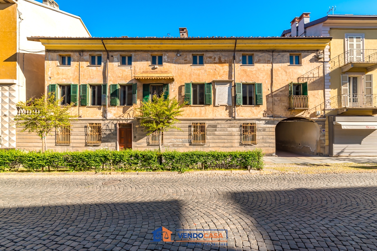 Palazzo storico in vendita a Savigliano