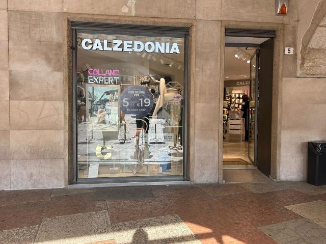 Shop in {3}, Piazza del Duomo 5 - Photo 1