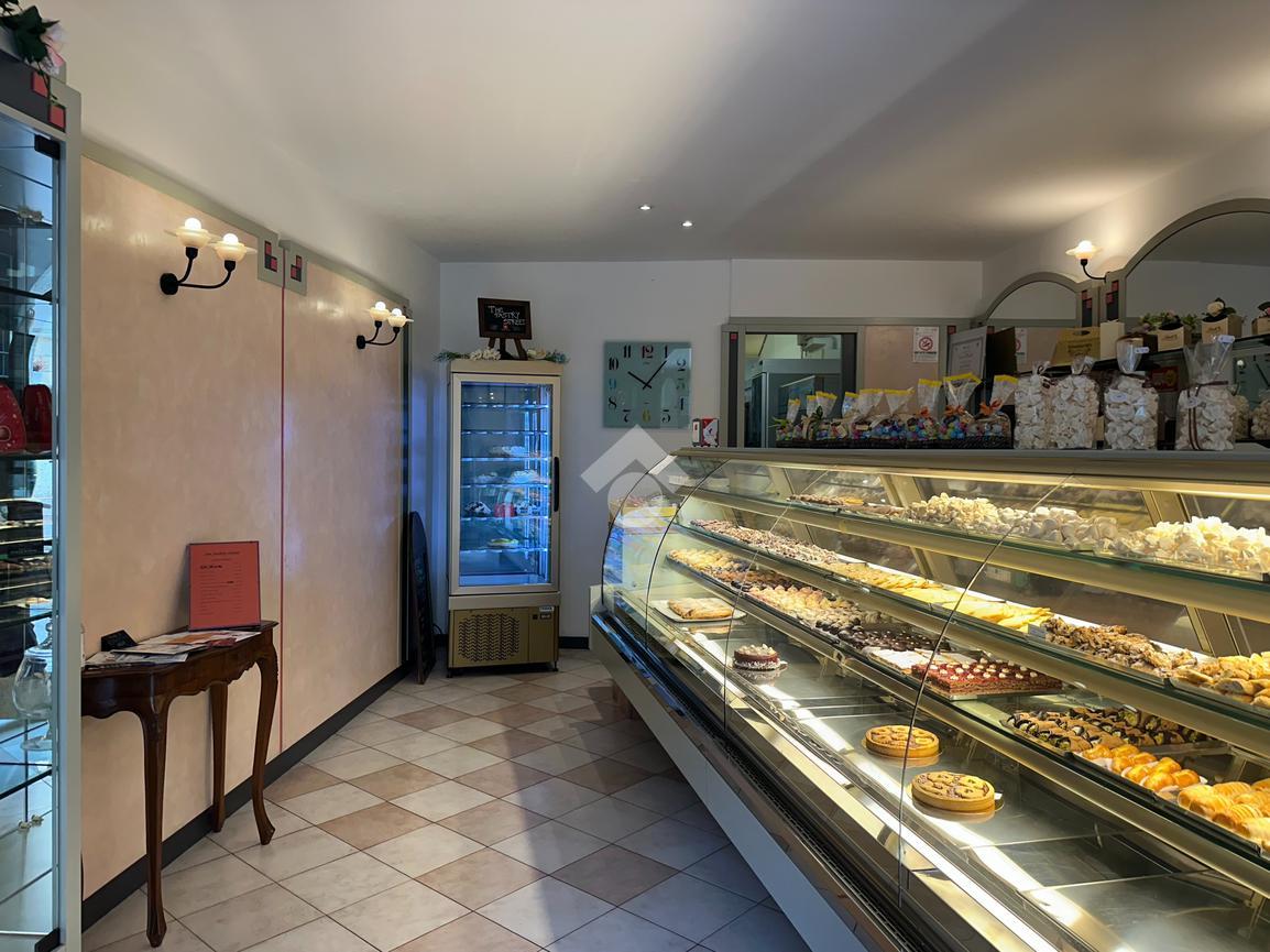 Negozio in Via Gerolamo Tartarotti 14, Rovereto, {3} - Foto 2