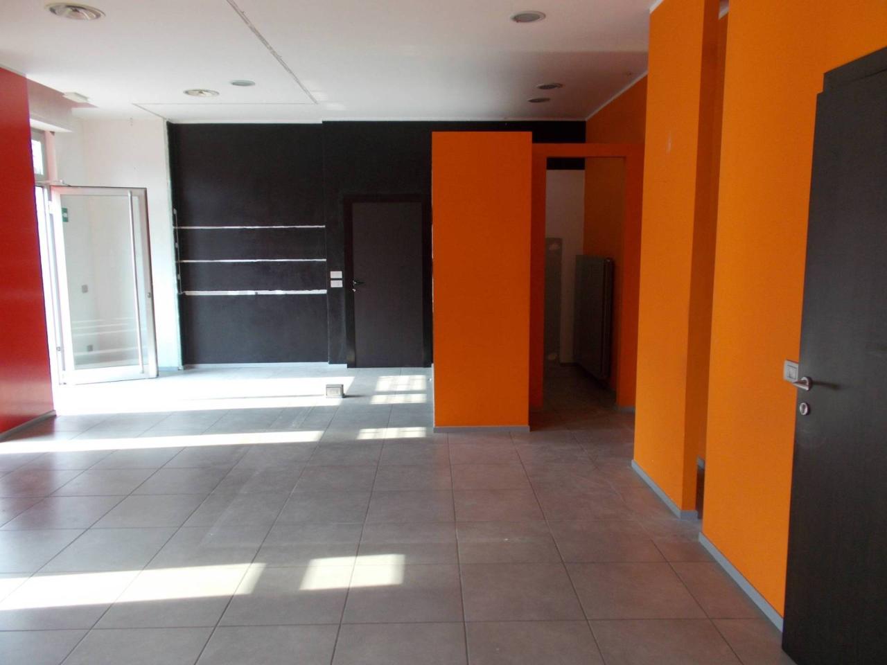 Negozio in Via Longobardica 4, Fara Gera D'Adda, {3} - Foto 2