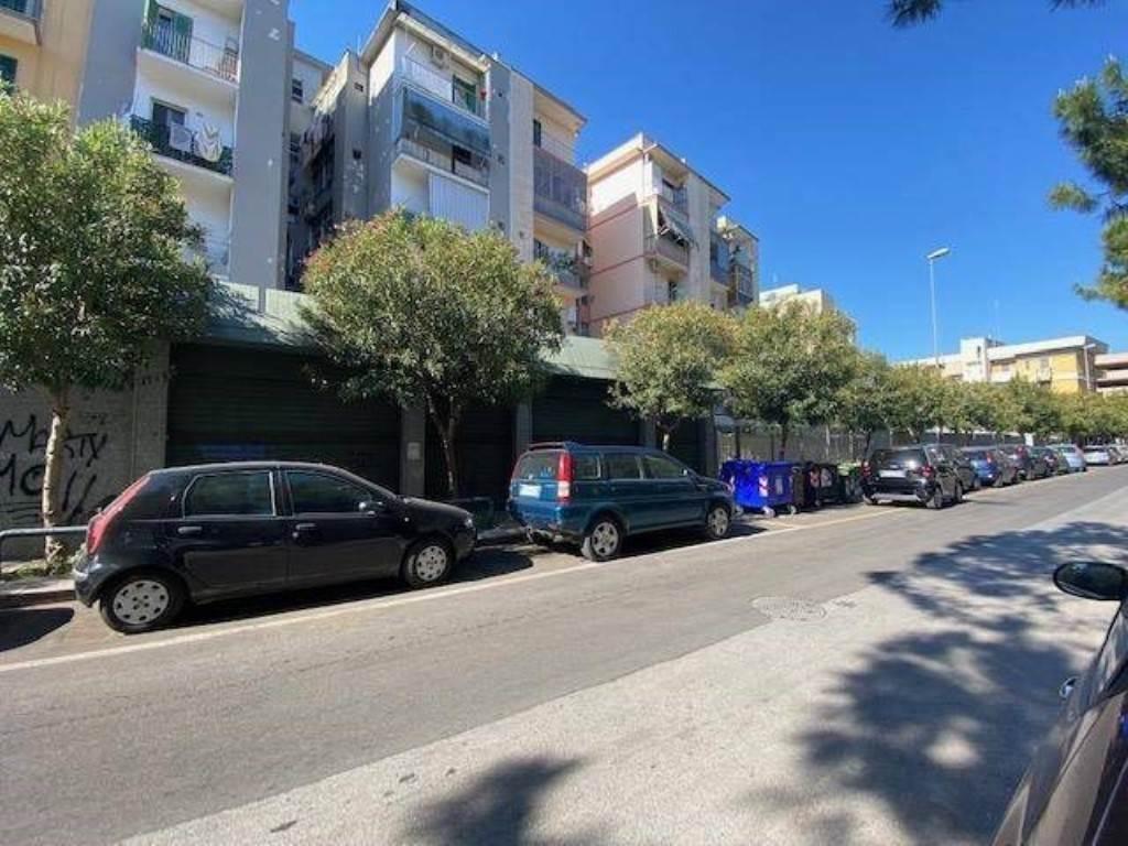 Negozio in Via Pellegrini, Bari, {3} - Foto 1