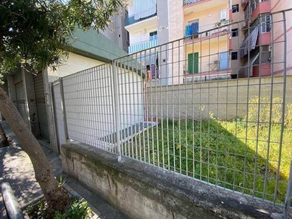 Negozio in Via Pellegrini, Bari, {3} - Foto 2