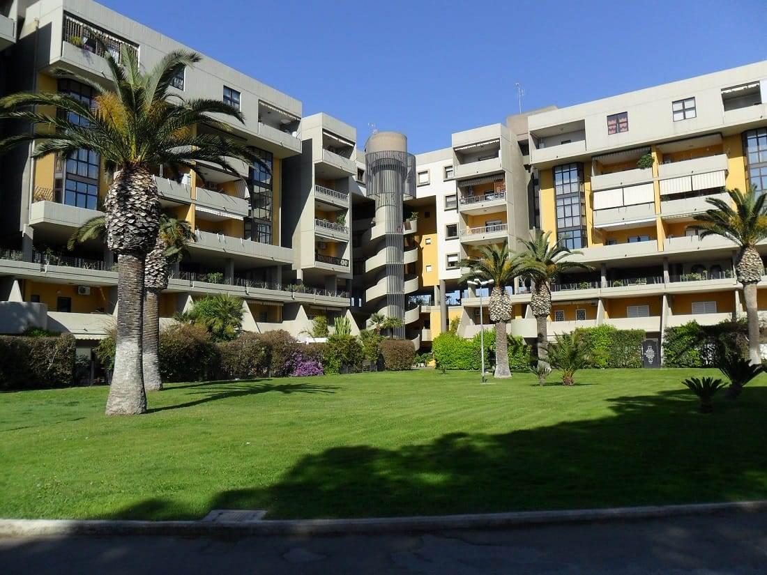 Ufficio in Via Alberotanza, Bari, {3} - Foto 1