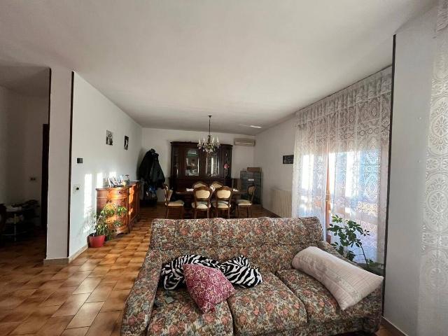 4-room flat in Corso Risorgimento, Porto Viro - Photo 1