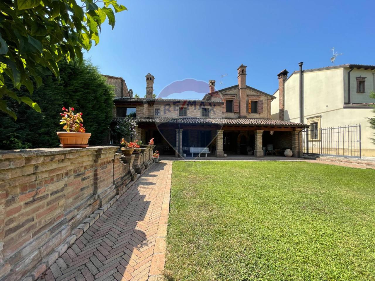 Villa in vendita a Sesto Ed Uniti