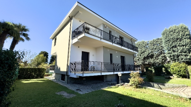 4-room flat, Origgio - Photo 1