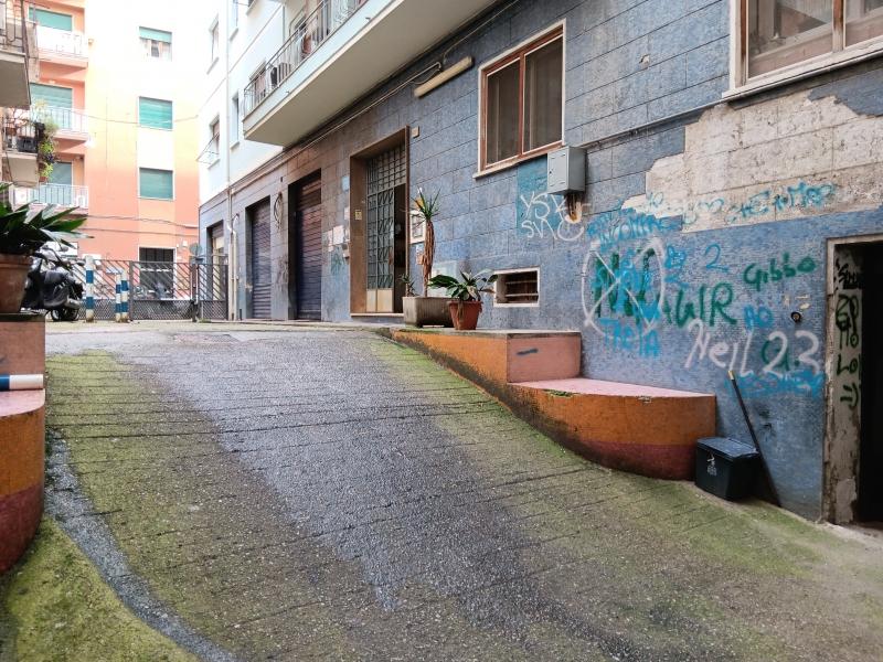 Parcheggio chiuso in Via 24 Maggio 81, Cosenza, {3} - Foto 1