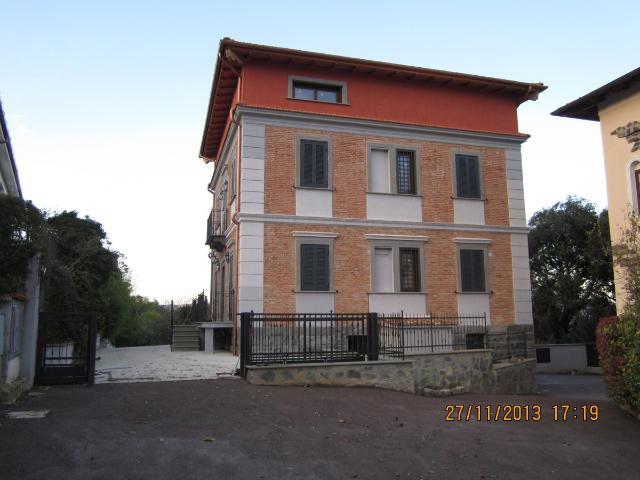 Palazzo in Via dei Giardini, Bracciano - Foto 1