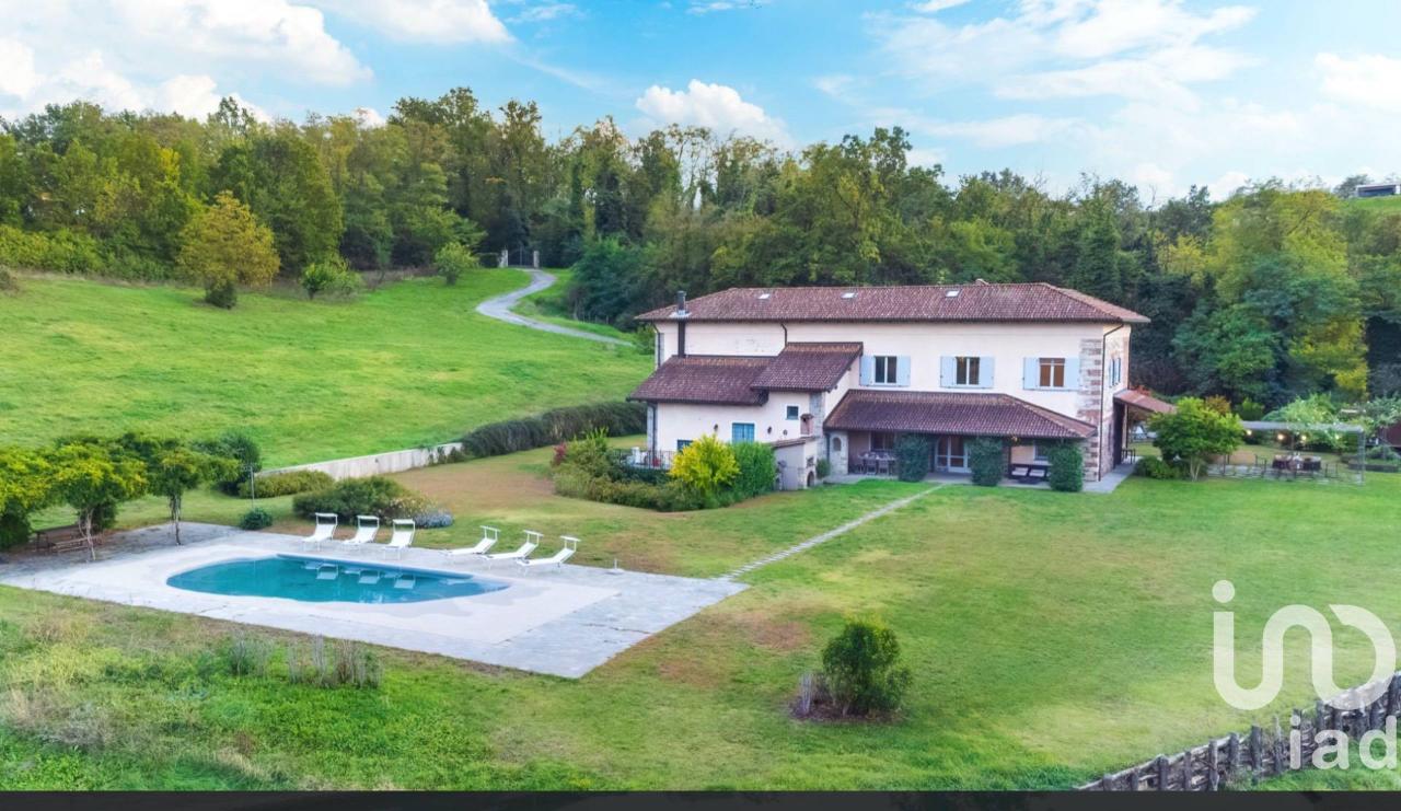 Villa in vendita a Carpeneto