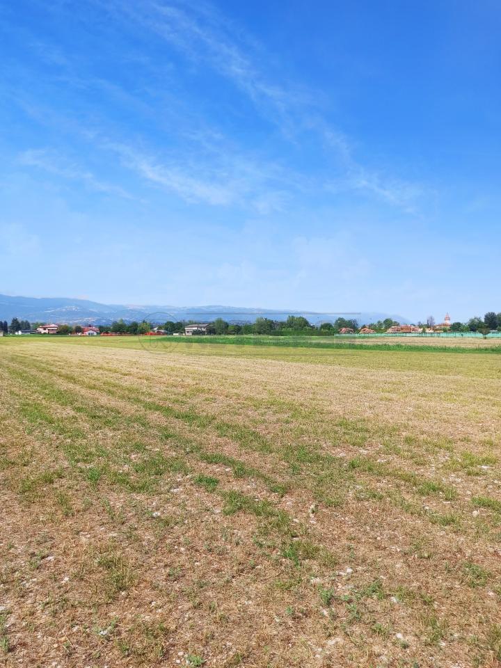 Terreno edificabile in vendita a Montecchio Precalcino