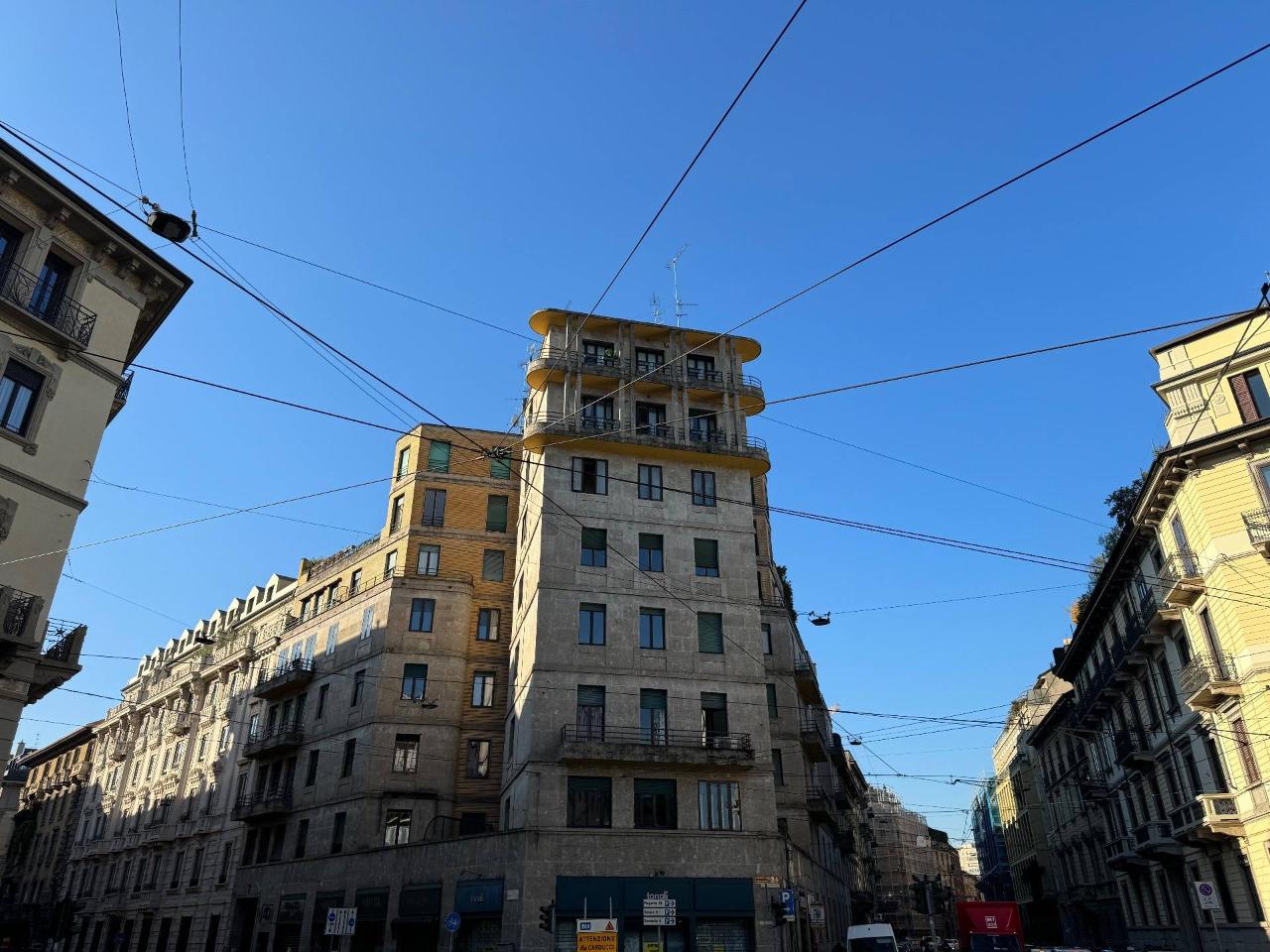 Negozio in Via Giosue' Carducci, Milano, {3} - Foto 2