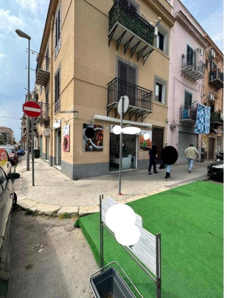 Esercizio commerciale in Via Montalbo, Palermo, {3} - Foto 2