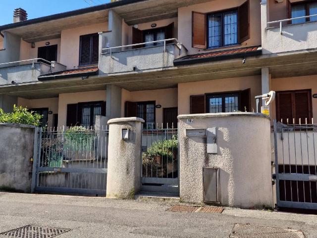 Terraced house in Via Antonio Fogazzaro, Cesano Maderno - Photo 1