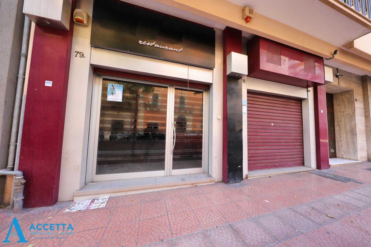 Negozio in Corso Umberto I 79, Taranto, {3} - Foto 1