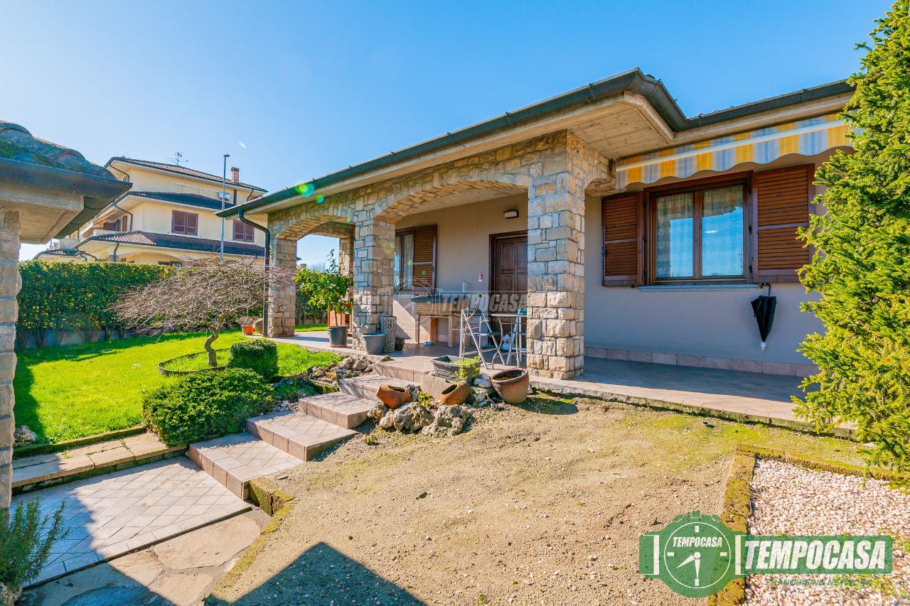 Villa in vendita a Salerano Sul Lambro