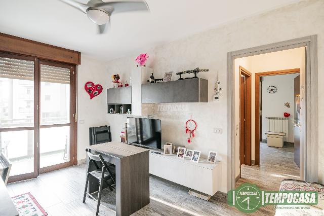 2-room flat in Via Lago Gerundo 20, Tavazzano con Villavesco - Photo 1