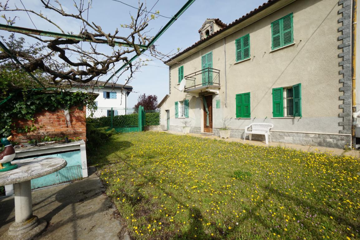 Casa indipendente in vendita a Castelnuovo Belbo