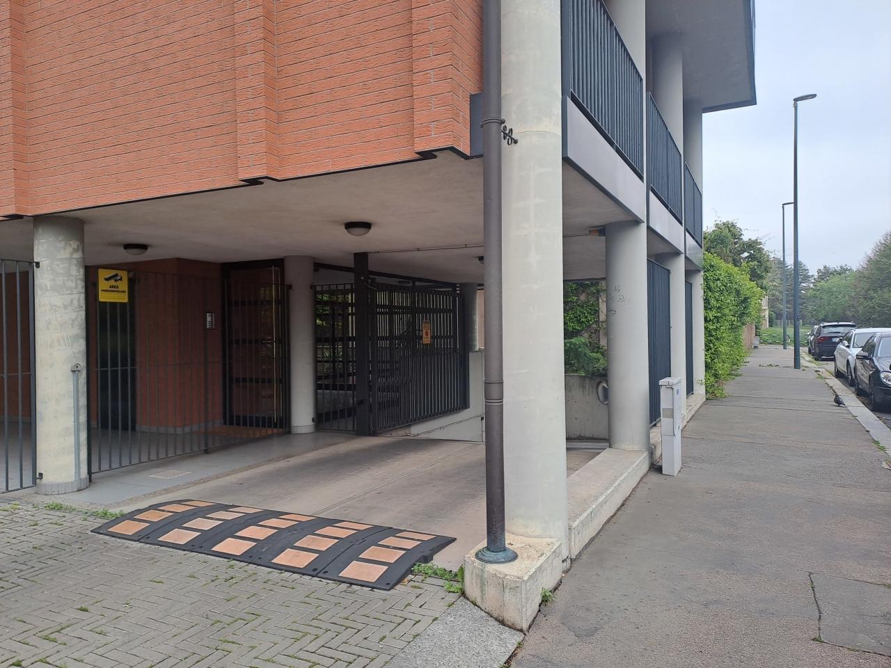 Parcheggio chiuso in vendita a Torino