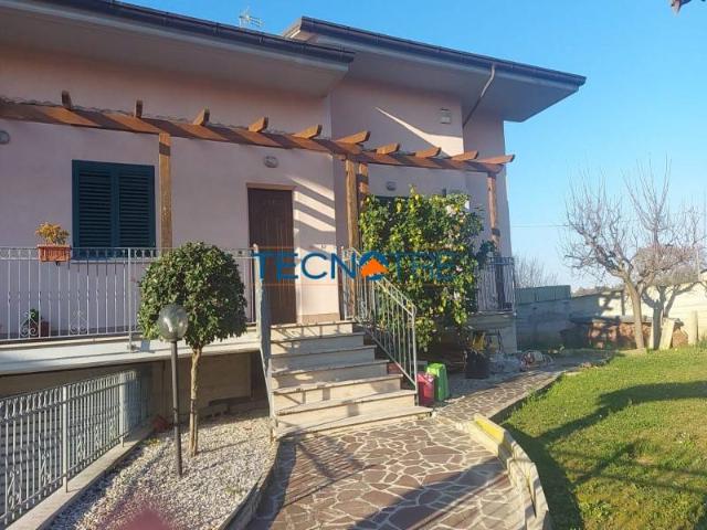 Villa in Via Melchiorre Delfico 19, Corropoli - Foto 1