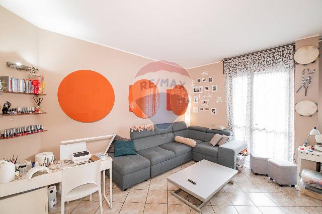 3-room flat in Via Milano 5, San Giuliano Milanese - Photo 1