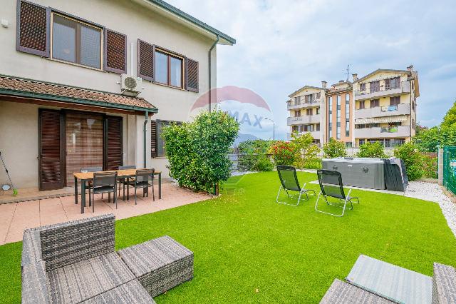 Villa in Via Volturno 51, San Giuliano Milanese - Foto 1