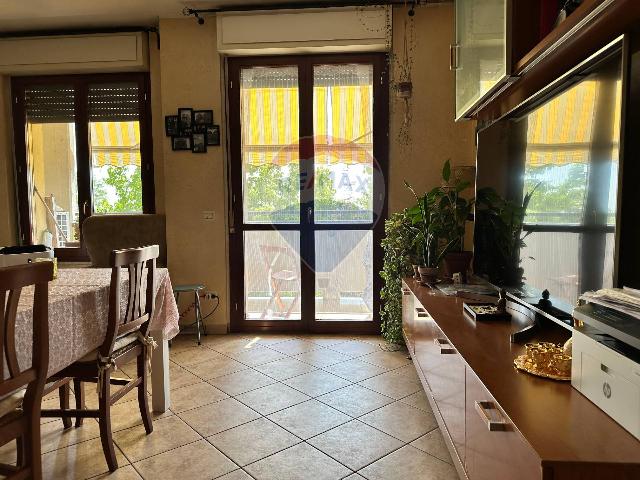 3-room flat, San Giuliano Milanese - Photo 1