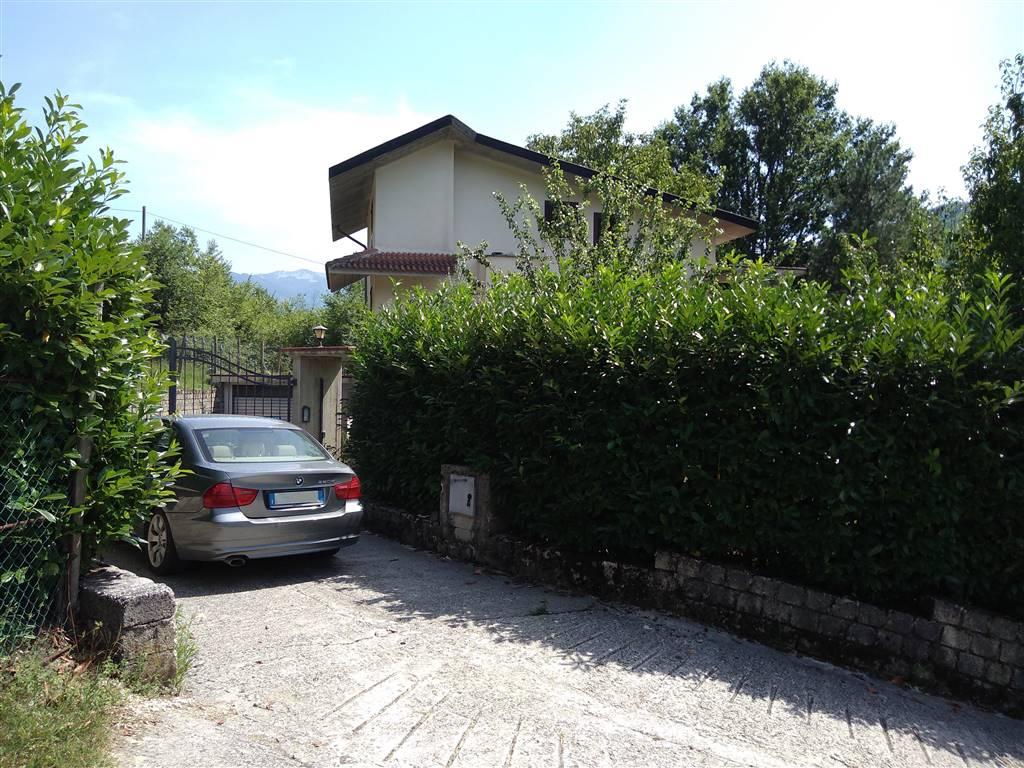 Villa bifamiliare in vendita a Civita D'Antino