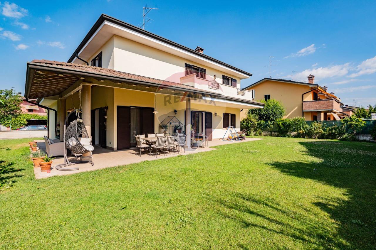 Villa in vendita a Porto Mantovano