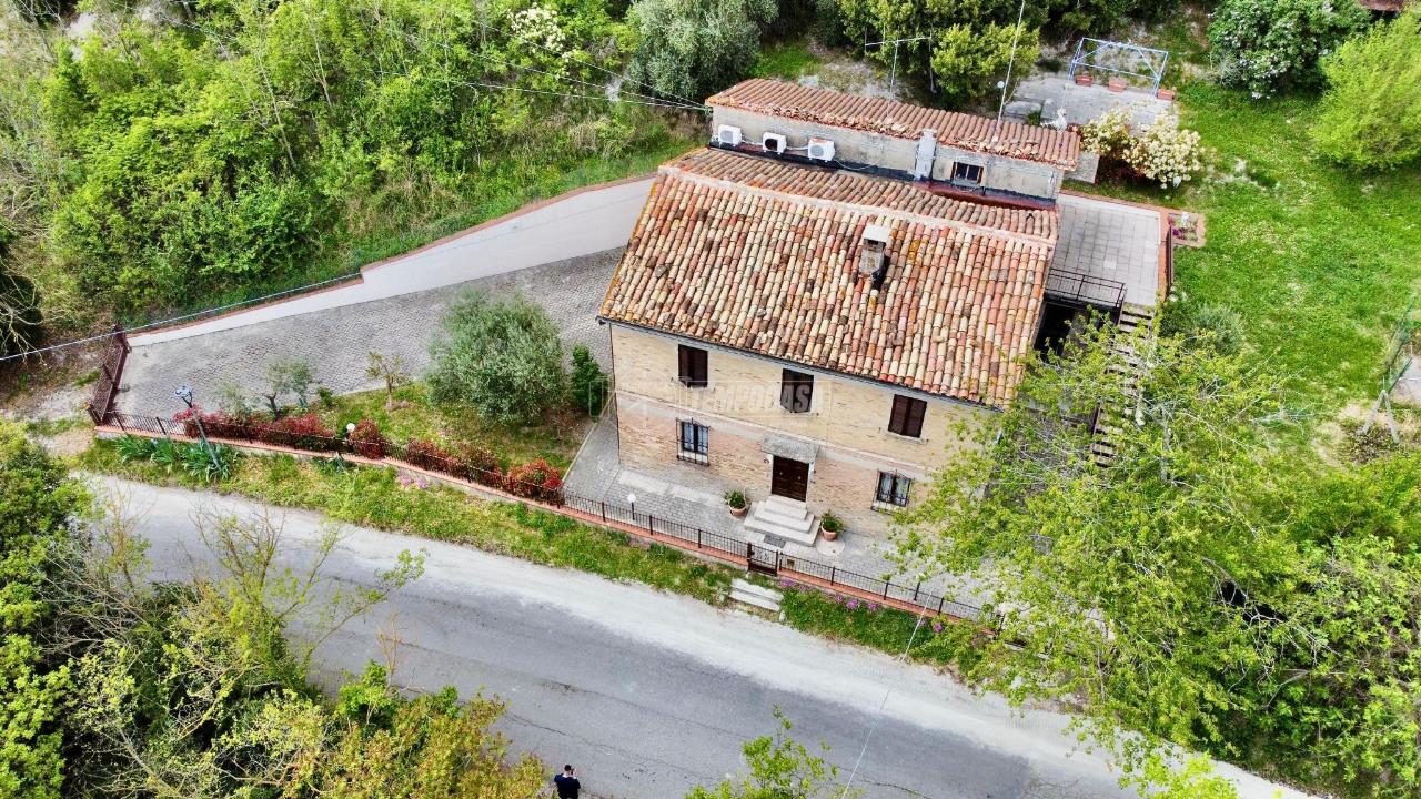Casa indipendente in vendita a Urbino