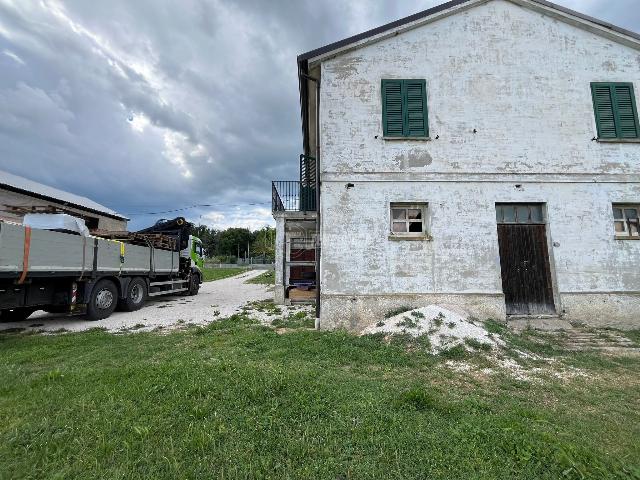 Mansion in Strada del Montefeltro 51/1, Pesaro - Photo 1