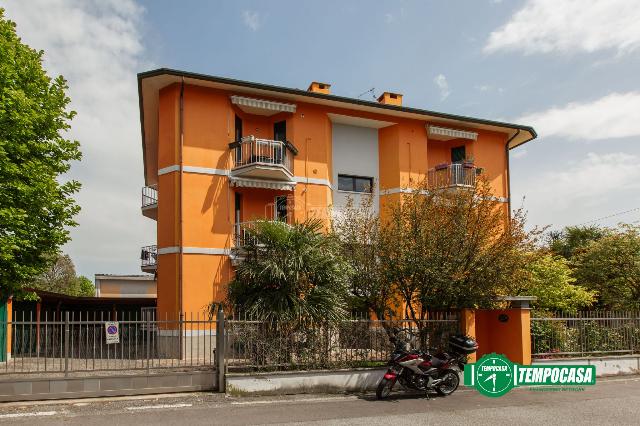 Dreizimmerwohnung in Via Camillo Benso Conte di Cavour 63, Vanzaghello - Foto 1