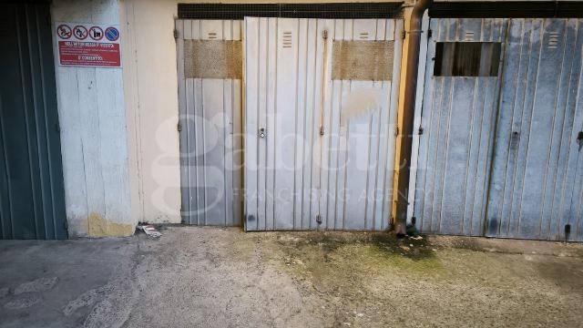 Garage or car box, Follonica - Photo 1