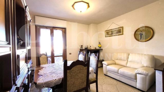 Vierzimmerwohnung in Via della Pace, Follonica - Foto 1