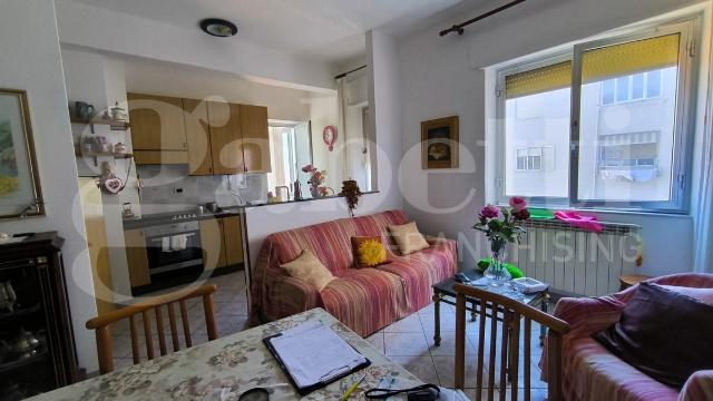 3-room flat in Via Petrarca, Piombino - Photo 1