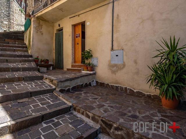 3-room flat in Via Regina Margherita, Poggio Bustone - Photo 1