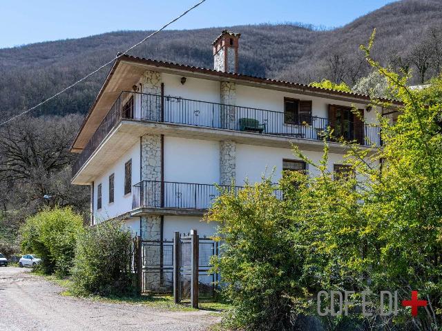 Dreizimmerwohnung in Via dell'Ara-Poggiovalle, Borgorose - Foto 1