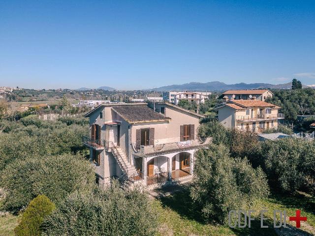 Mansion in Via Salaria Vecchia, Fara in Sabina - Photo 1