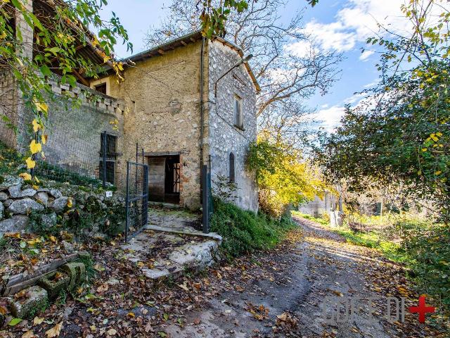 Country house or cottage in Via Aquila, Borgorose - Photo 1