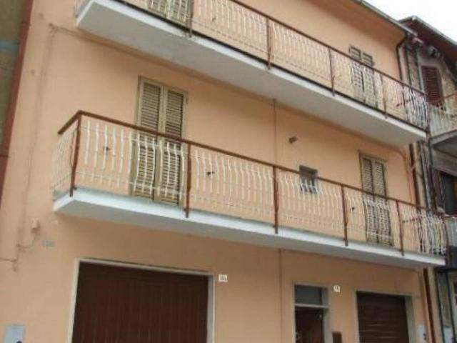 Vierzimmerwohnung in Via Regina Margherita 15, Antrodoco - Foto 1