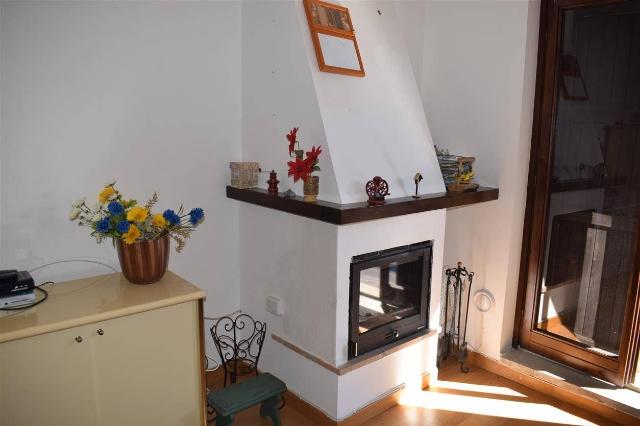 2-room flat in Via Monte Arera, Oltre il Colle - Photo 1