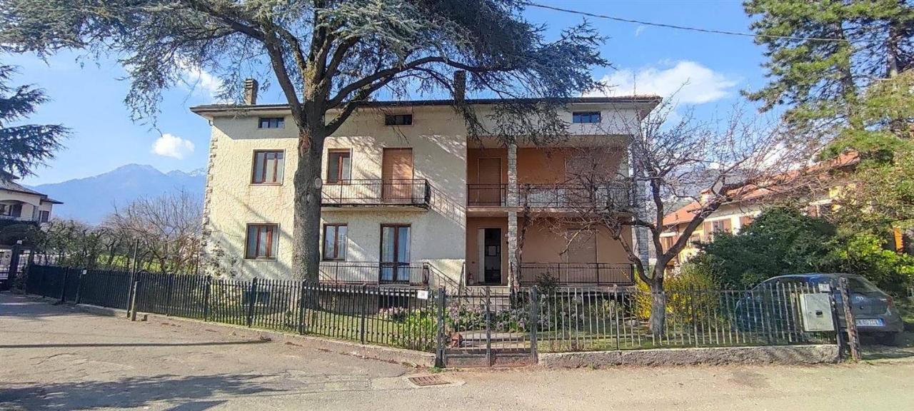 Villa in vendita a Sant'Omobono Terme