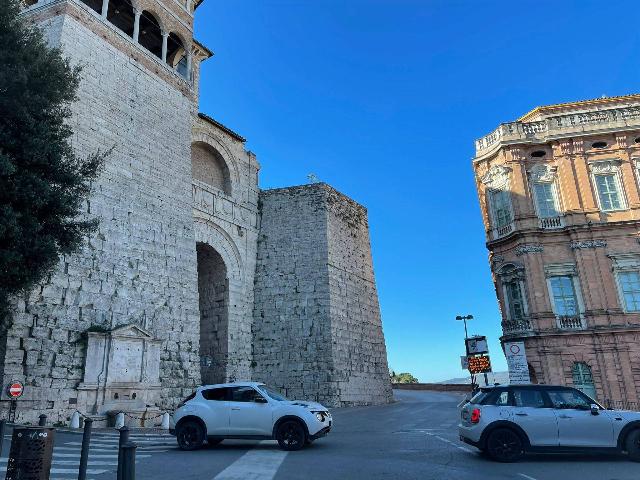 Geschäft in Via Pinturicchio, Perugia - Foto 1