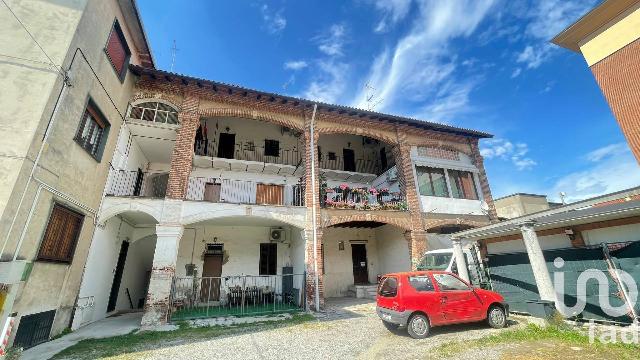 2-room flat in Via Febo Borromeo, Senago - Photo 1