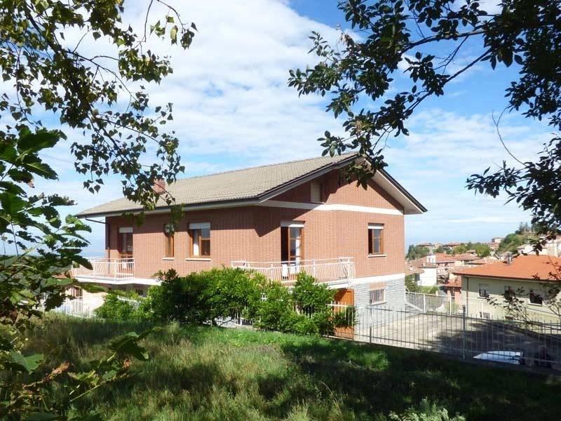 Villa in vendita a Lequio Berria